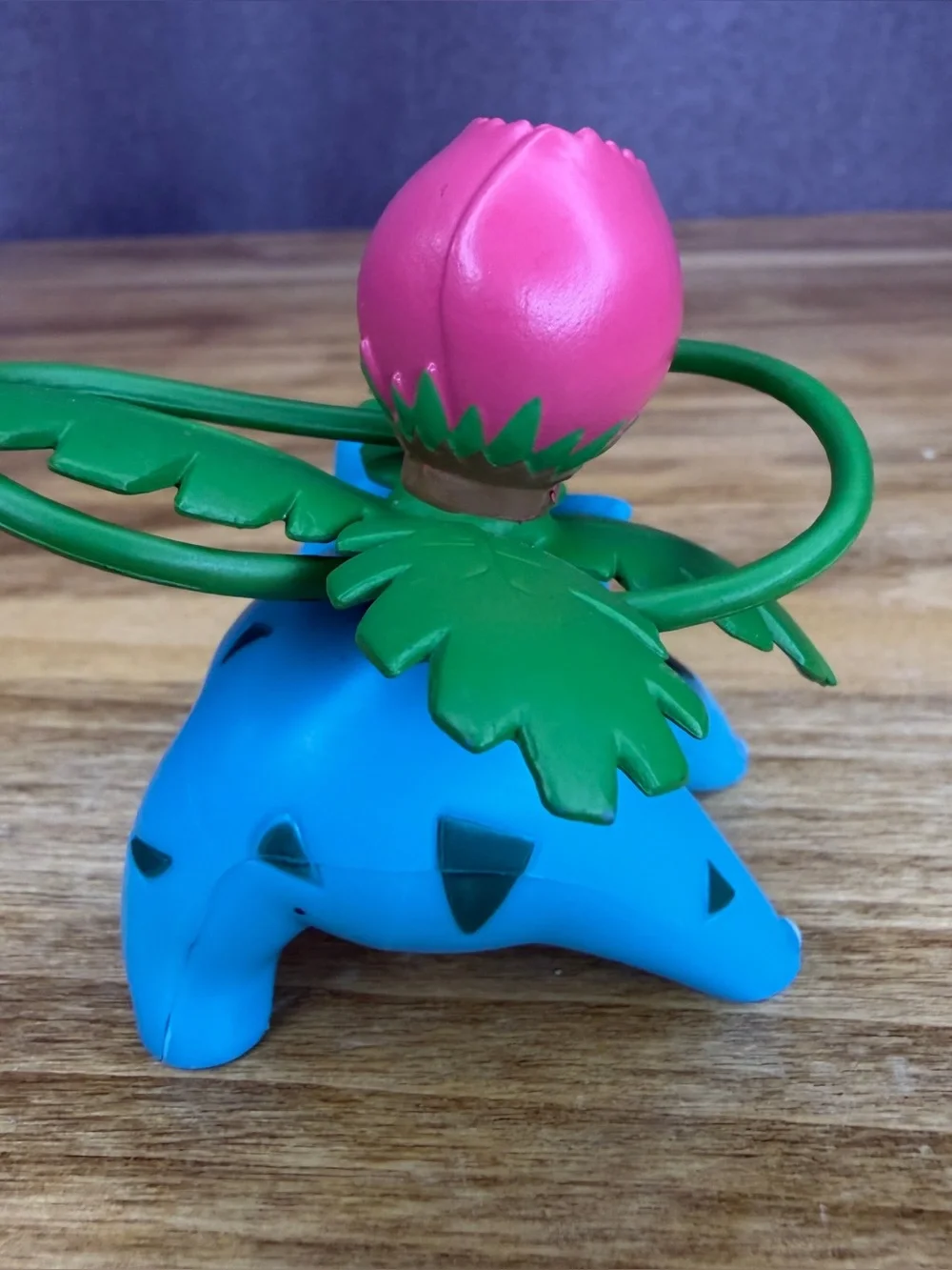 Pokemon Ivysaur Figure 2015 TOMY Toy Action Figure